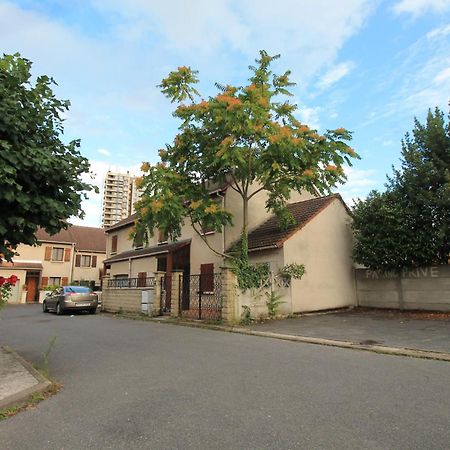 Free Private Parking - 15Mn Paris - 5Mn Walk Train Station - All Equipped - Terrace - Garden - Stade De France - Casino D'Enghien - Hippodrome, Universite 塞纳河畔埃皮奈 外观 照片